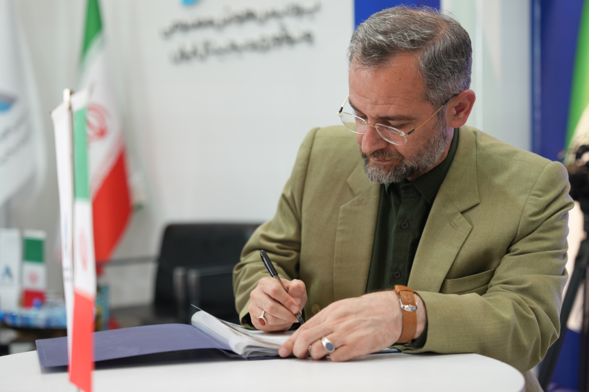 نتاج: ما باید میدان‌دار فناوری هوش مصنوعی باشیم